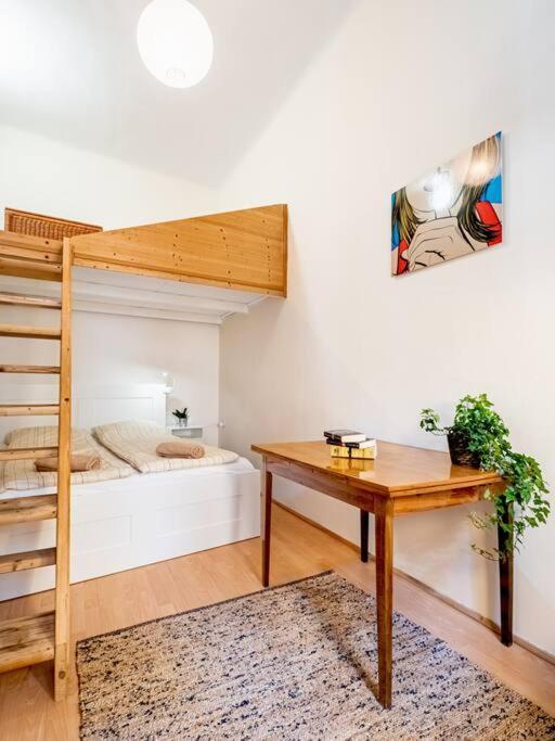 Sunshine Apartment - With Garage Βουδαπέστη Εξωτερικό φωτογραφία